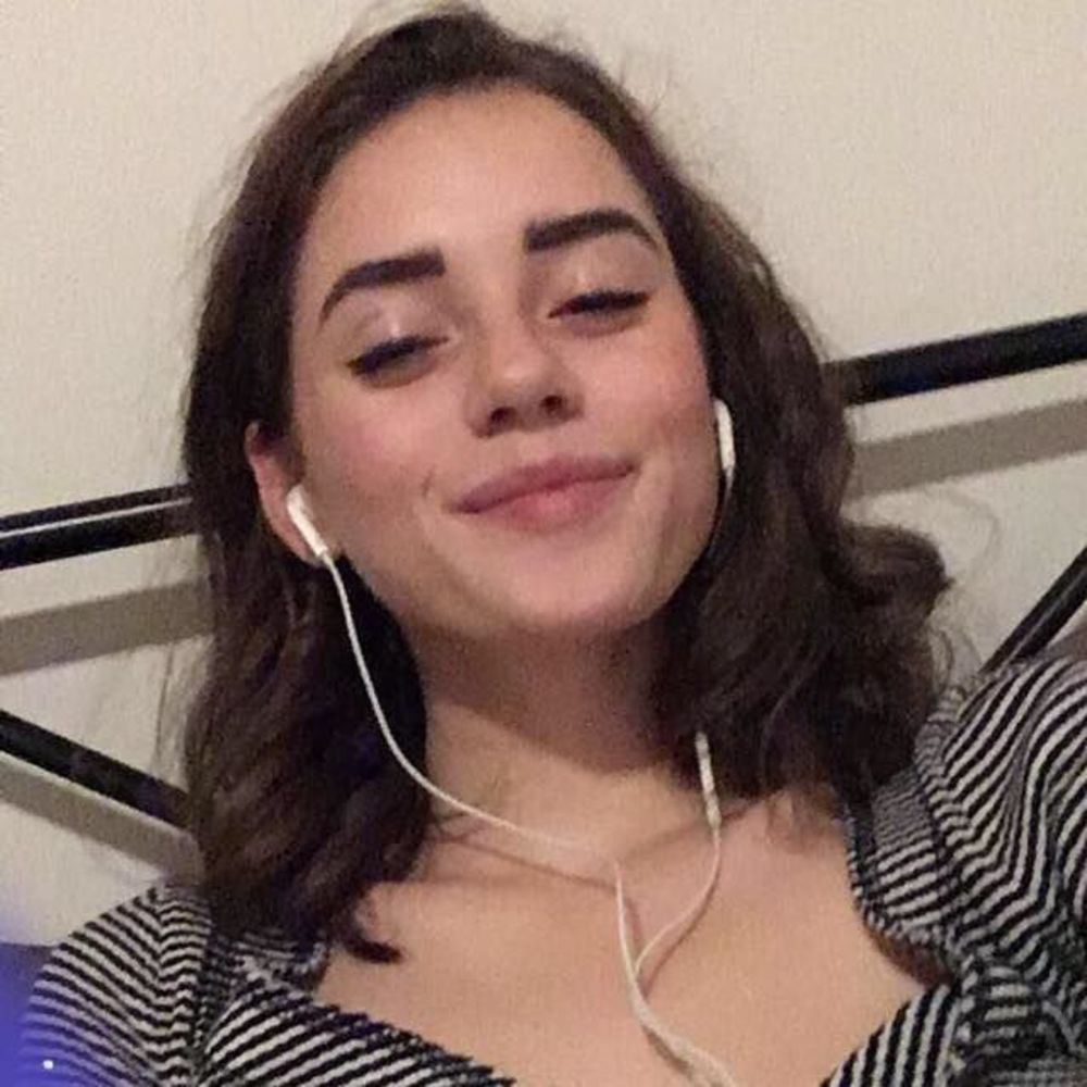 Meet your Posher, Alexandra